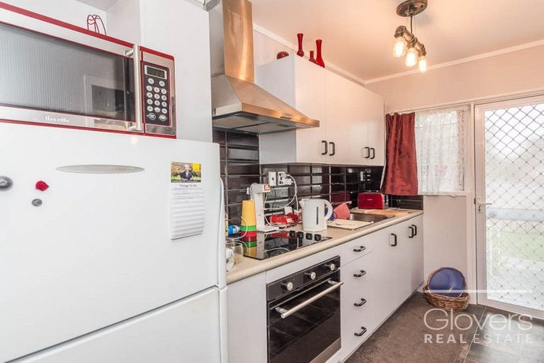 Photo of property in 12/16 Willerton Avenue, New Lynn, Auckland, 0600