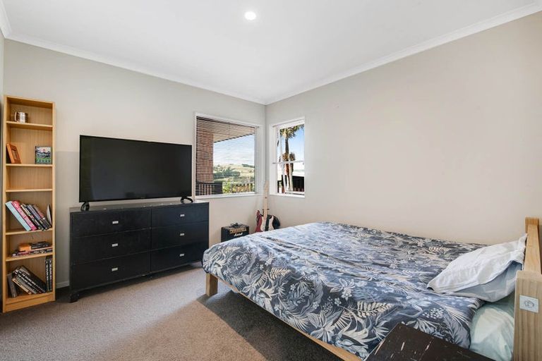 Photo of property in 31 Te Kauri Place, Helensville, 0800