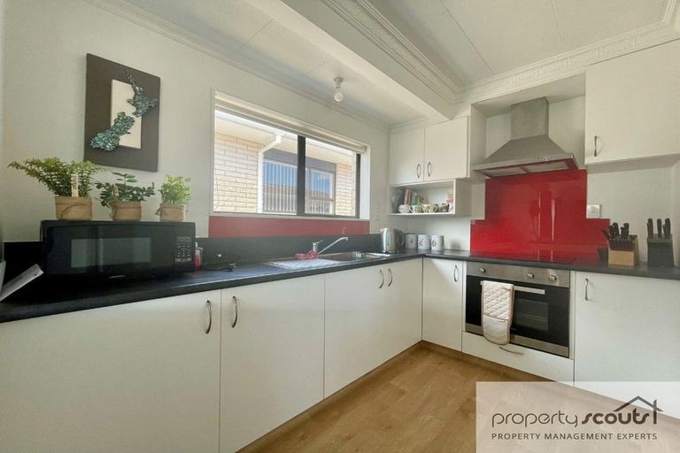 Photo of property in 19 Tukapa Street, Westown, New Plymouth, 4310