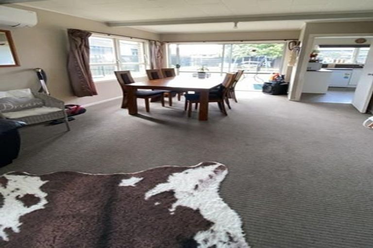 Photo of property in 5 Tudor Place, Mount Maunganui, 3116