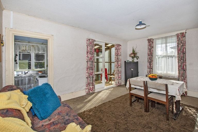 Photo of property in 94 George Street, Hikurangi, 0114