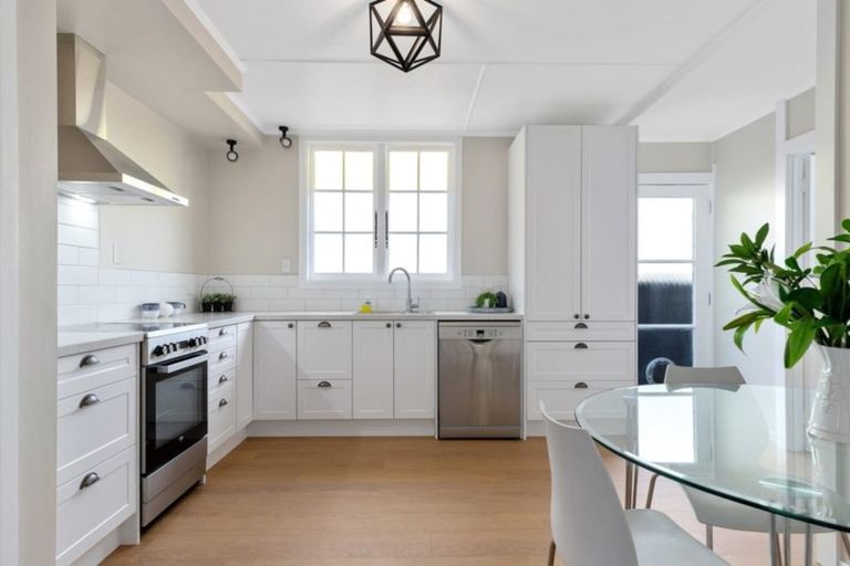 Photo of property in 10 Kitchener Street, Claudelands, Hamilton, 3214