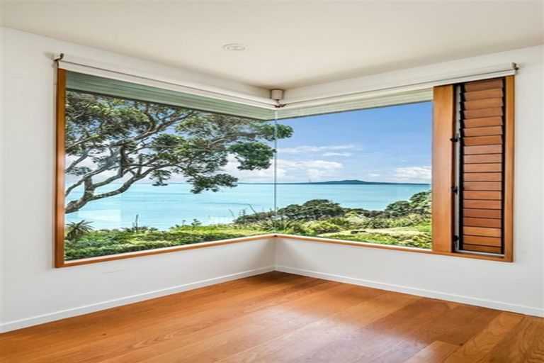 Photo of property in 115 Churchill Road, Rothesay Bay, Auckland, 0630