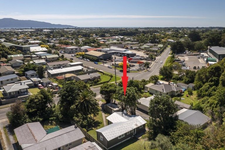 Photo of property in 44 Ruahine Street, Paraparaumu, 5032