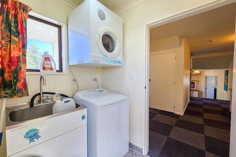 Photo of property in 1 Burnett Place, Lake Tekapo, 7999
