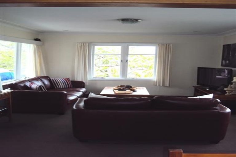 Photo of property in 17 Oreil Avenue, West Harbour, Auckland, 0618