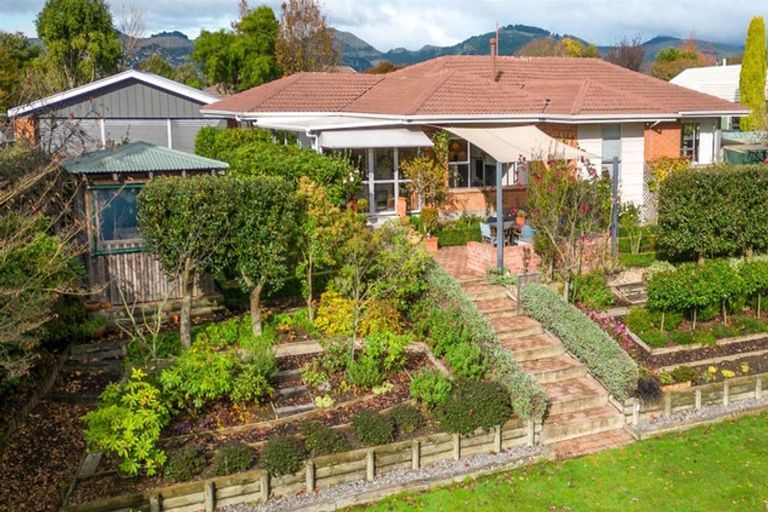 Photo of property in 21 Bidwell Place, Hillmorton, Christchurch, 8025