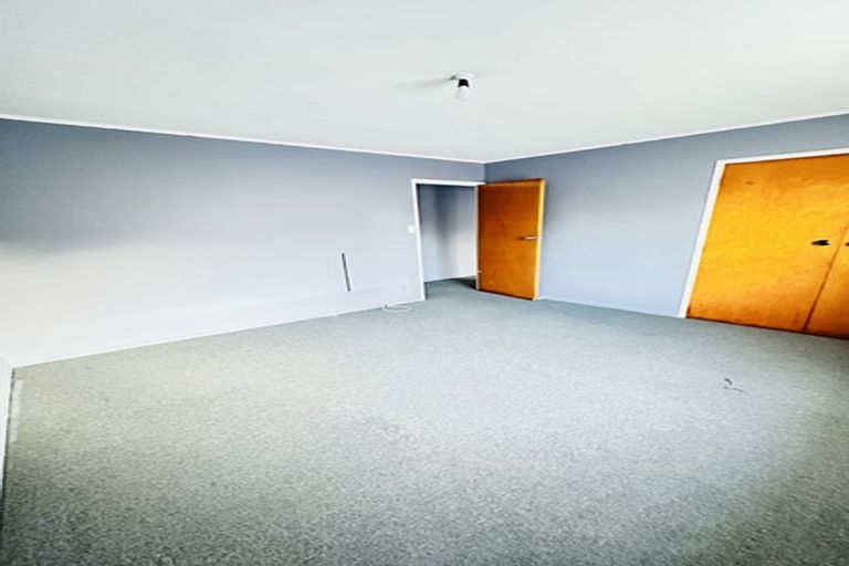 Photo of property in 422 Roscommon Road, Clendon Park, Auckland, 2103