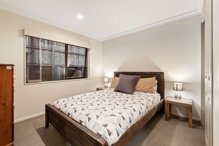 Photo of property in 45 Sapperton Drive, Henderson, Auckland, 0612