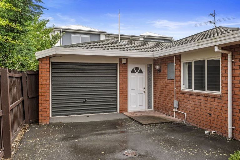 Photo of property in 3/77 Matipo Street, Riccarton, Christchurch, 8041