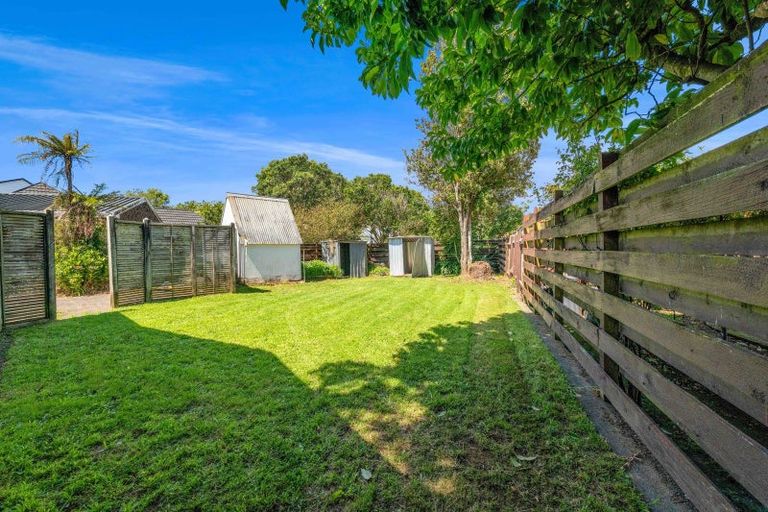 Photo of property in 4 Rennell Street, Frankleigh Park, New Plymouth, 4310