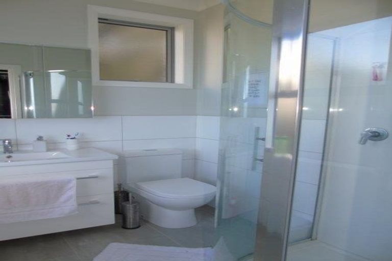 Photo of property in 118a Nicholson Road, Khandallah, Wellington, 6035