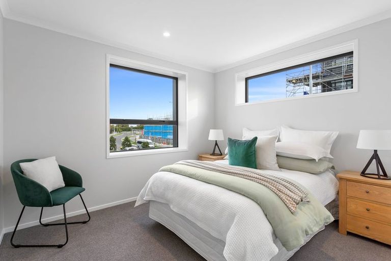 Photo of property in 2/2 Te Rito Road, Hobsonville, Auckland, 0616