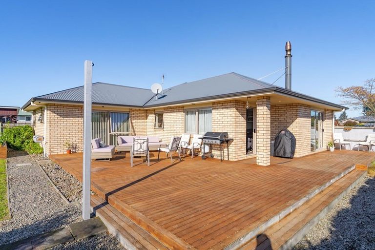 Photo of property in 24 Charles Street, Carterton, 5713
