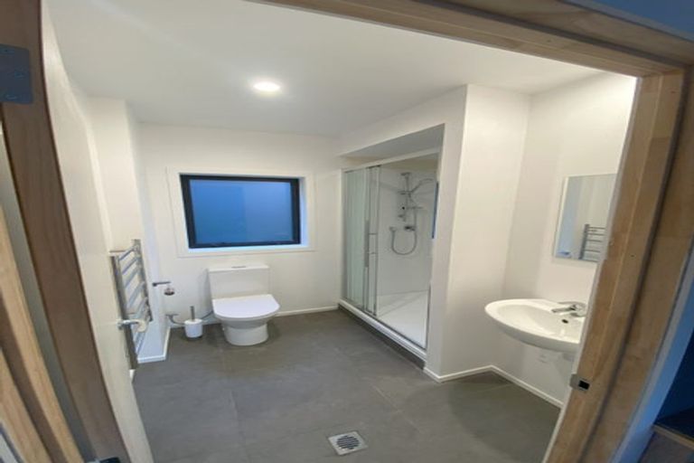 Photo of property in 2/3 Charmaine Road, Torbay, Auckland, 0630