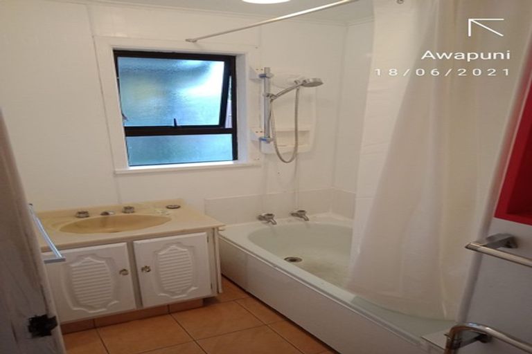 Photo of property in 1 Perth Place, Awapuni, Palmerston North, 4412