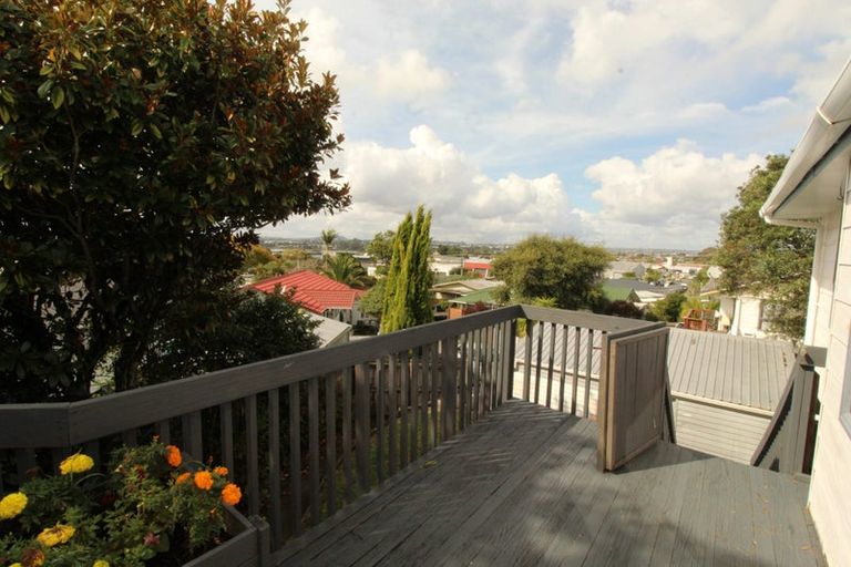 Photo of property in 140e Hepburn Road, Glendene, Auckland, 0602