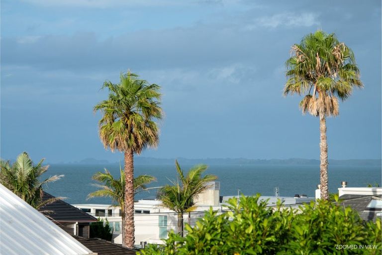 Photo of property in 1/30 Ocean View Road, Milford, Auckland, 0620