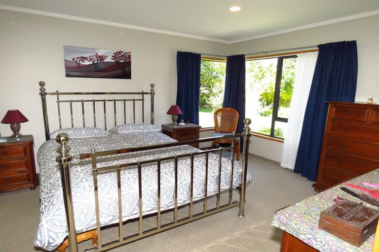 Photo of property in 19 Kew Road, Westport, 7825