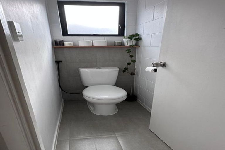 Photo of property in 3/1 Simon Ellice Drive, Bayview, Auckland, 0629