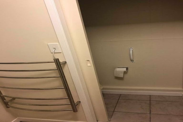 Photo of property in 1/18 Mcleod Road, Henderson, Auckland, 0612