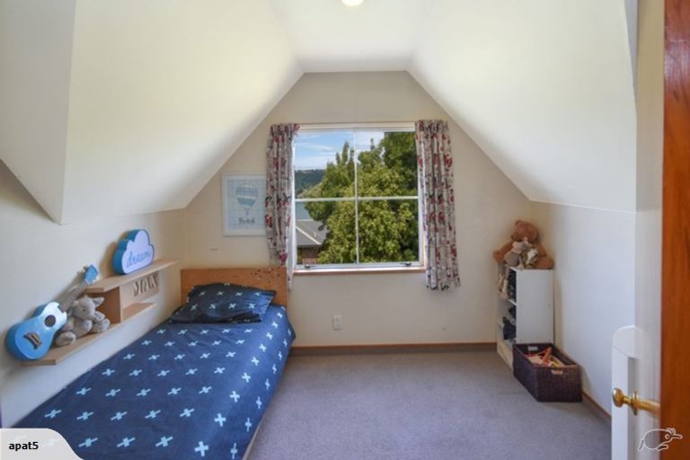 Photo of property in 56 Ellesmere Street, Ravensbourne, Dunedin, 9022