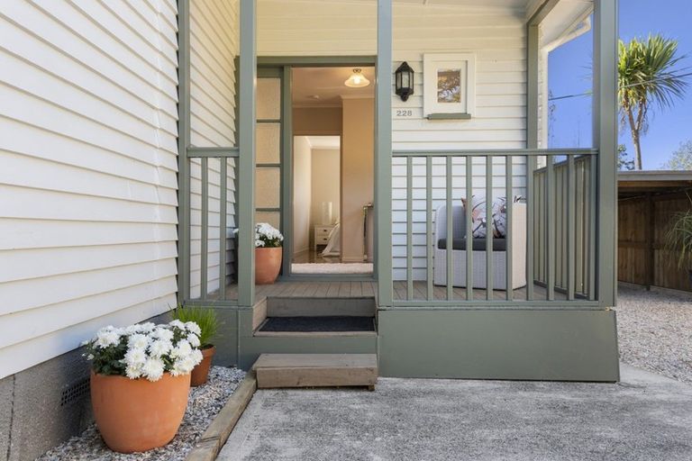 Photo of property in 228 Beach Haven Road, Beach Haven, Auckland, 0626