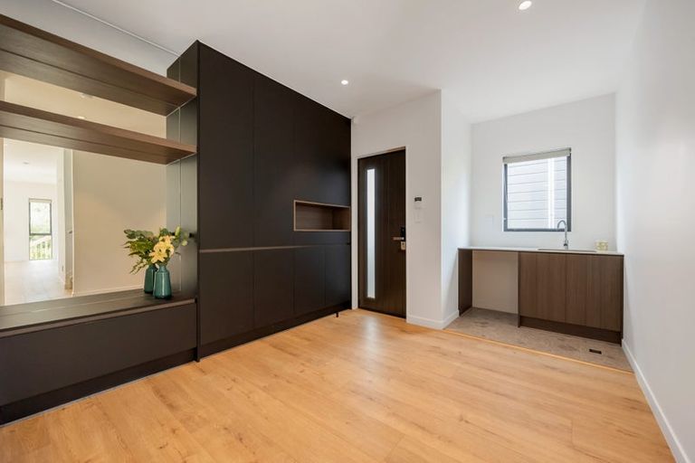 Photo of property in 40f Evelyn Place, Hillcrest, Auckland, 0627