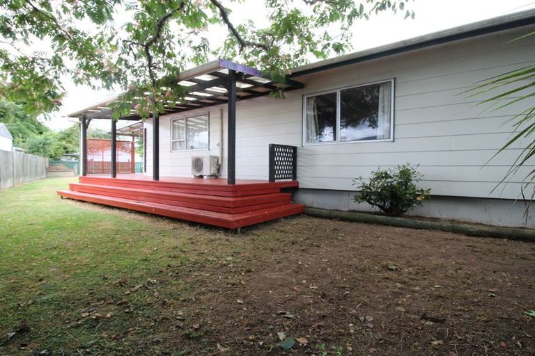 Photo of property in 31 Sequoia Crescent, Owhata, Rotorua, 3010