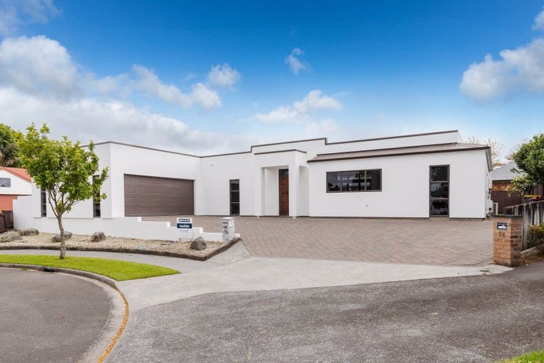 Photo of property in 17 Chesterfield Place, Rototuna, Hamilton, 3210