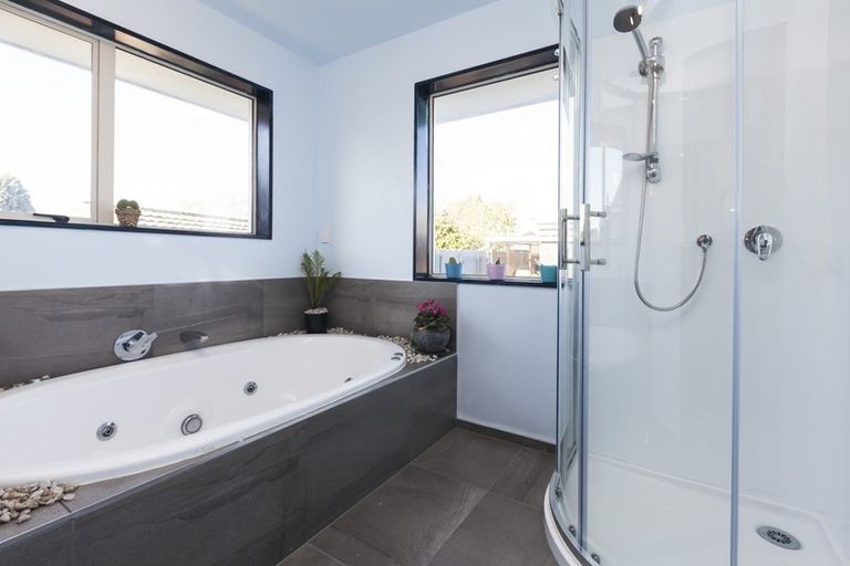 Photo of property in 34 Vauxhall Street, Bishopdale, Christchurch, 8053