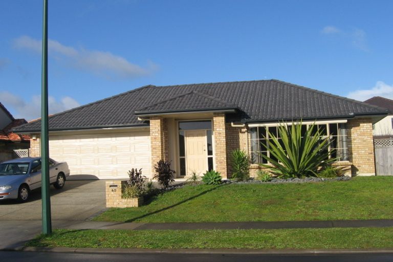 Photo of property in 40 Thornbury Crescent, East Tamaki Heights, Auckland, 2016