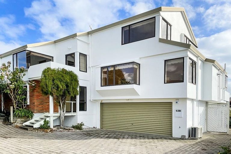 Photo of property in 56 Churchill Drive, Taradale, Napier, 4112