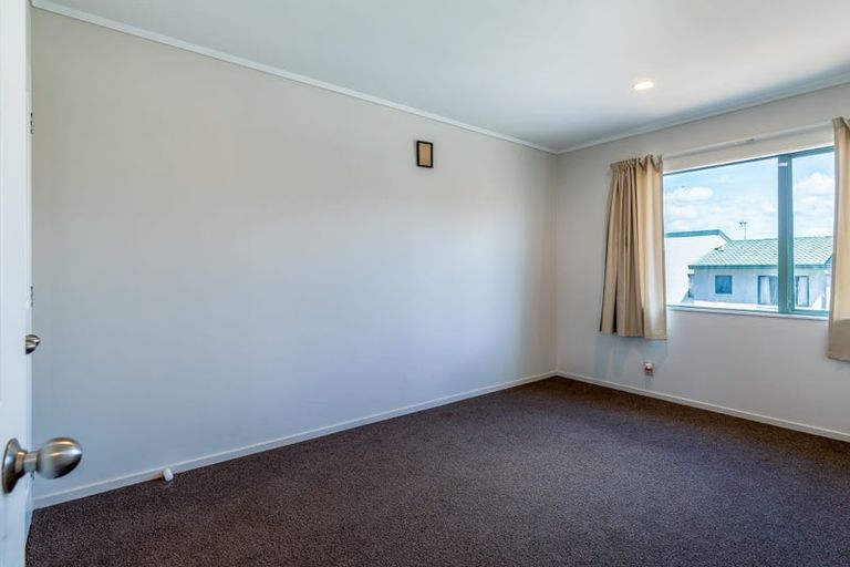 Photo of property in 13 Vitex Lane, Henderson, Auckland, 0612