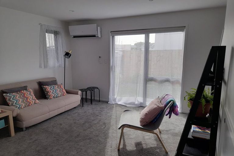 Photo of property in 2/11 Cressy Street, Waterloo, Lower Hutt, 5011