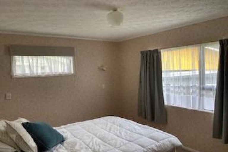 Photo of property in 1/2 Russell Street, Whanganui, 4500