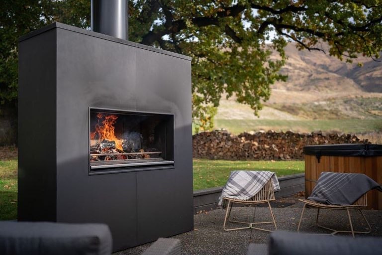 Photo of property in 4 Garnet Grove, Birchville, Upper Hutt, 5018