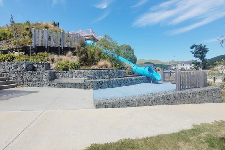 Photo of property in 54 Oakum Road, Whitby, 5024