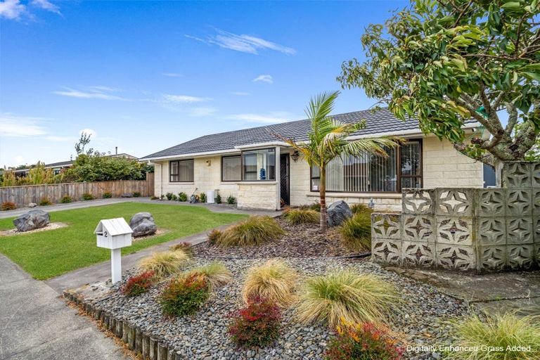 Photo of property in 2 Hampton Place, Springvale, Whanganui, 4501
