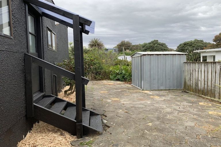 Photo of property in 27 Ngaio Street, Otaki Beach, Otaki, 5512