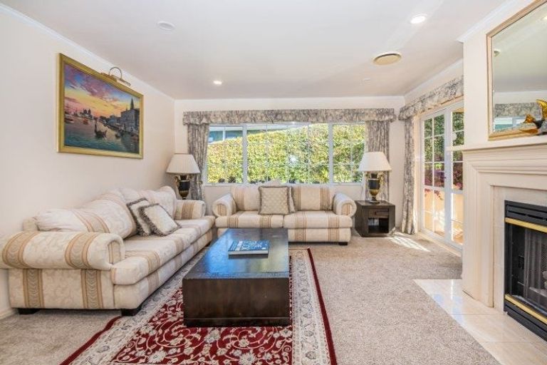 Photo of property in 34 Hythe Terrace, Mairangi Bay, Auckland, 0630