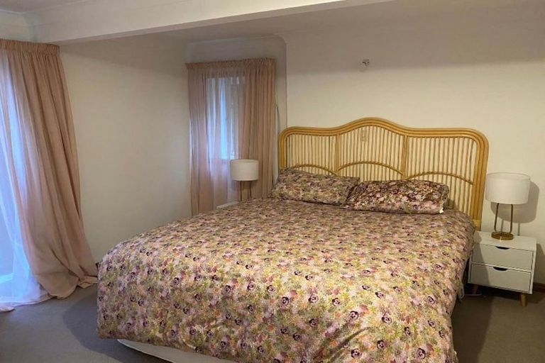 Photo of property in 125 Seatoun Heights Road, Miramar, Wellington, 6022