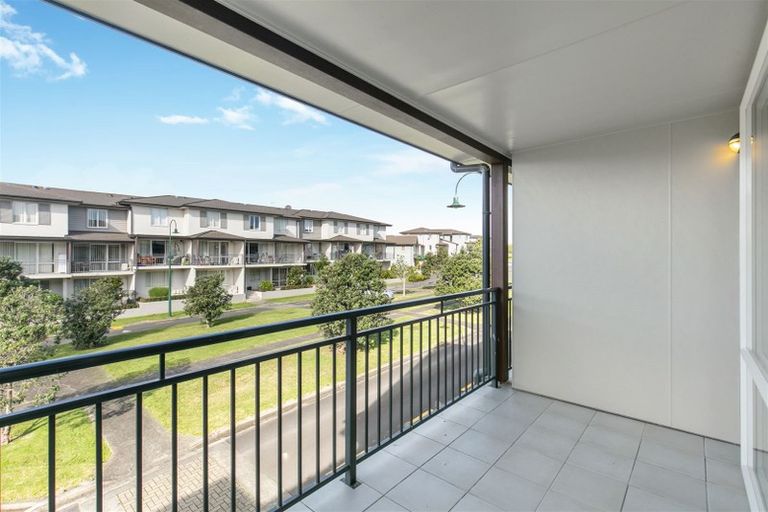 Photo of property in 5/34 Opito Way, East Tamaki, Auckland, 2013