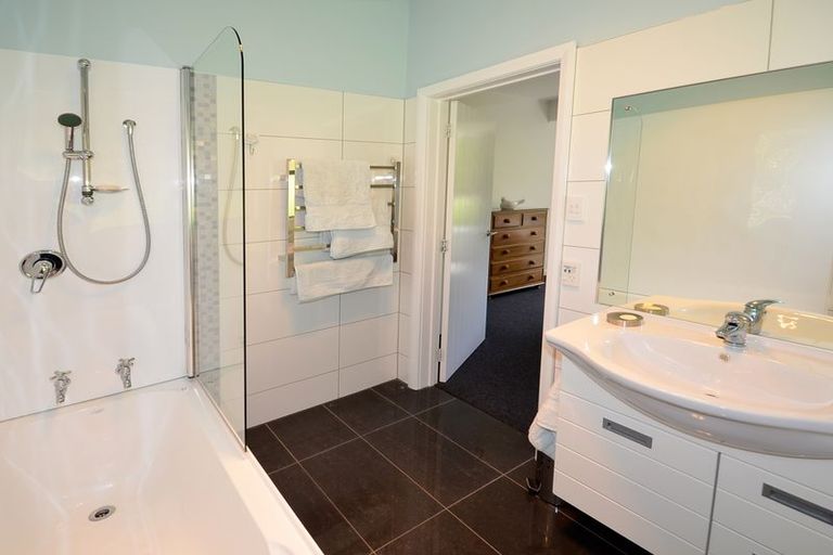 Photo of property in 3 Everton Road, Andersons Bay, Dunedin, 9013