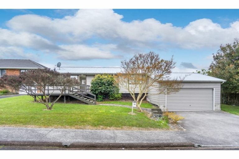 Photo of property in 1/1 Meadowvale Avenue, Forrest Hill, Auckland, 0620