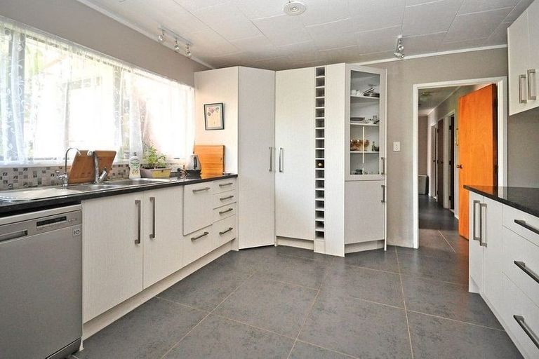 Photo of property in 93 Burundi Avenue, Clendon Park, Auckland, 2103