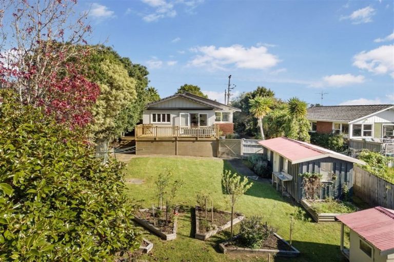 Photo of property in 61 Verbena Road, Birkdale, Auckland, 0626
