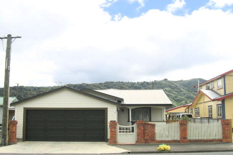 Photo of property in 17 Mcparland Street, Ebdentown, Upper Hutt, 5018