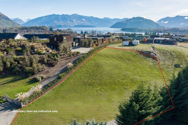 Photo of property in 14 Cochrane Close, Wanaka, 9305