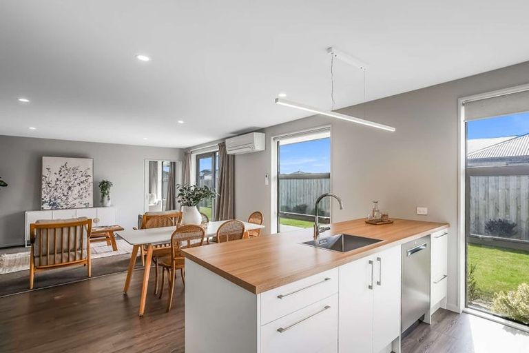 Photo of property in 6 Marcoola Drive, Rolleston, 7614